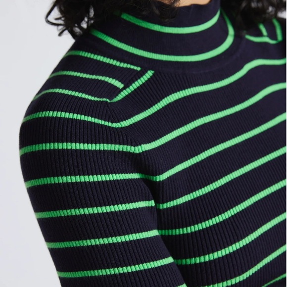 Free Assembly Women's Cozy Yarn Mock Neck Sweater - Picture 5 of 5